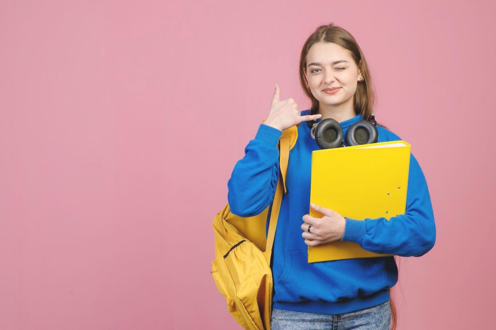 Structured learning progression in financial analysis